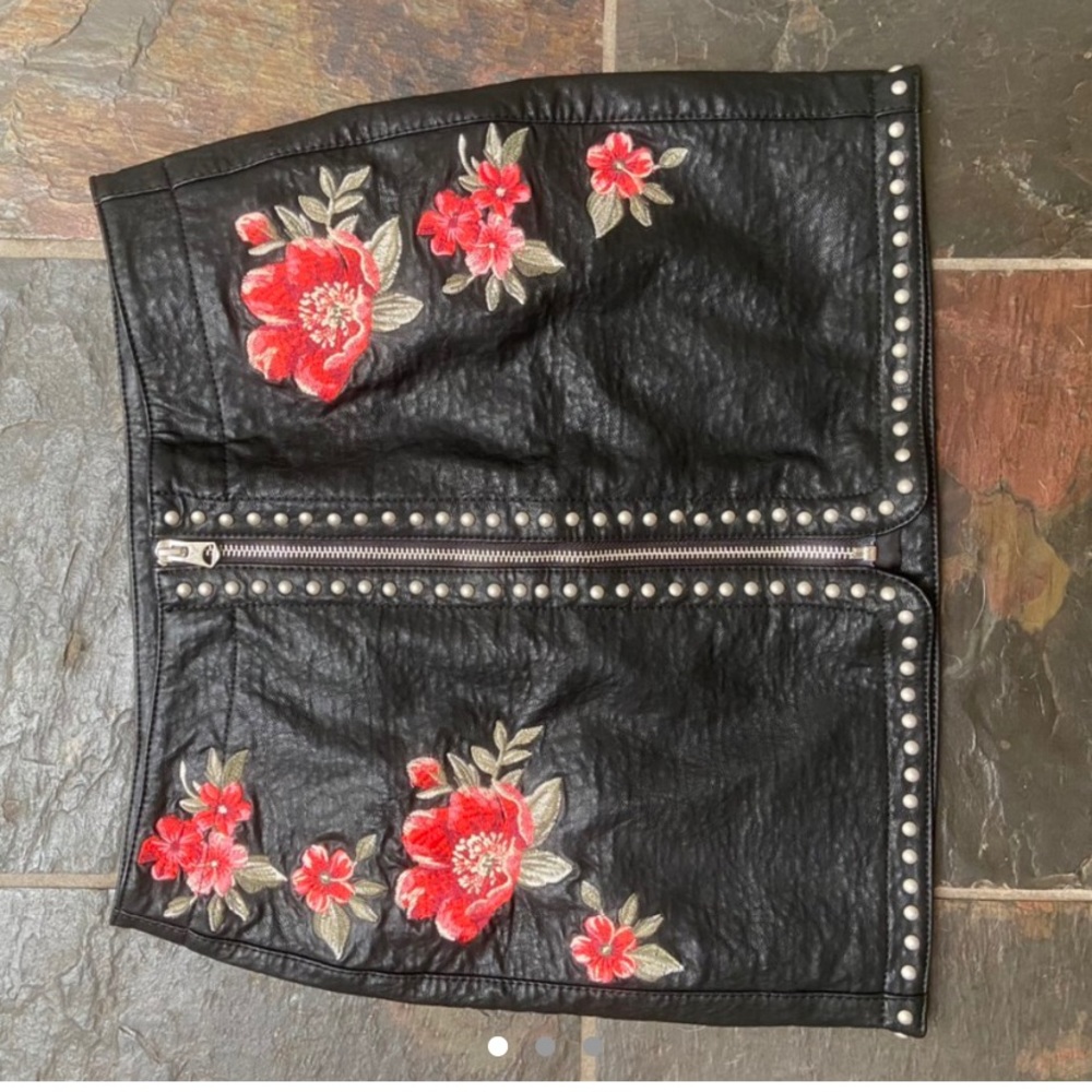 Embroidered leather skirt, American eagle